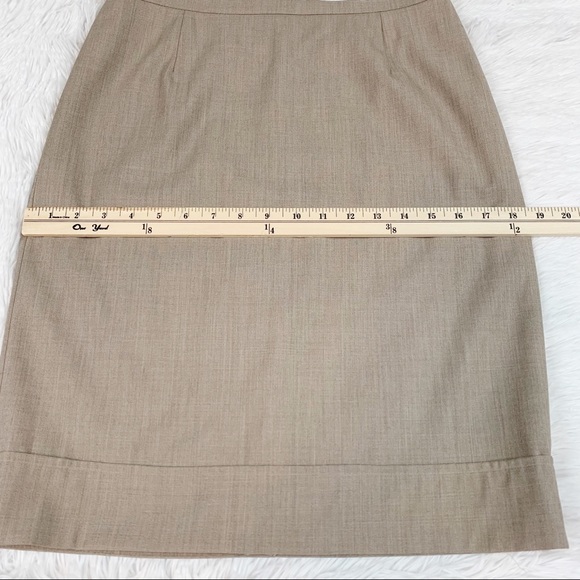 Max Mara Virgin Wool knee length Skirt beige neutral roll cuffs Made in Italy - Picture 6 of 11